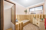 https://images.listonce.com.au/custom/160x/listings/317-douglas-parade-newport-vic-3015/047/01727047_img_07.jpg?ze9m64wHnC8