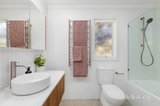 https://images.listonce.com.au/custom/160x/listings/317-hollsmoor-road-camberwell-vic-3124/898/01950898_img_20.jpg?N29guGij3h4