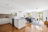 https://images.listonce.com.au/custom/160x/listings/318-bleazby-street-bentleigh-vic-3204/439/01192439_img_08.jpg?bGlAKI7G7UE