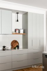 https://images.listonce.com.au/custom/160x/listings/318-north-road-brighton-vic-3186/171/01935171_img_14.jpg?GYfGKmPvpUg