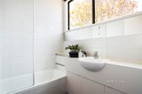 https://images.listonce.com.au/custom/160x/listings/3195-clauscen-street-fitzroy-north-vic-3068/010/01239010_img_10.jpg?YZaPIGJYYJk