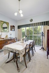 https://images.listonce.com.au/custom/160x/listings/31a-kingsley-crescent-mont-albert-vic-3127/585/00143585_img_08.jpg?IsSMaSXs3aI