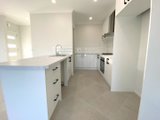 https://images.listonce.com.au/custom/160x/listings/31a-malinda-crescent-bell-park-vic-3215/049/01701049_img_03.jpg?JvzgnrYblRU
