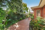 https://images.listonce.com.au/custom/160x/listings/31a-peter-street-box-hill-north-vic-3129/923/00556923_img_08.jpg?nxw8Ha6V7p0