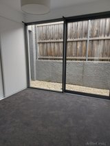 https://images.listonce.com.au/custom/160x/listings/32-4-old-heidelberg-road-alphington-vic-3078/099/01688099_img_07.jpg?jQtb0i4Y7OQ