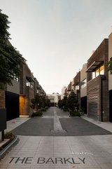 https://images.listonce.com.au/custom/160x/listings/32-amelia-street-brunswick-vic-3056/084/01202084_img_16.jpg?PUws-rA1SjY