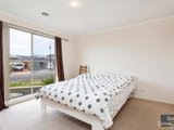 https://images.listonce.com.au/custom/160x/listings/32-astley-crescent-point-cook-vic-3030/888/01612888_img_06.jpg?Fhk8pKiCmeI