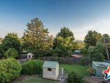 https://images.listonce.com.au/custom/160x/listings/32-autumn-grove-mooroolbark-vic-3138/870/01524870_img_15.jpg?ssU0XoKPeFU