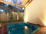 https://images.listonce.com.au/custom/160x/listings/32-barrow-drive-heathmont-vic-3135/356/00620356_img_11.jpg?F8rFnNAqa0Y