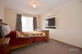 https://images.listonce.com.au/custom/160x/listings/32-bradby-avenue-mount-clear-vic-3350/544/01576544_img_06.jpg?vjeAS9gol9Y