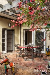 https://images.listonce.com.au/custom/160x/listings/32-brinsley-road-camberwell-vic-3124/757/01903757_img_06.jpg?SHtde7pGKP4