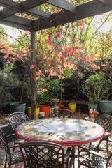 https://images.listonce.com.au/custom/160x/listings/32-brinsley-road-camberwell-vic-3124/757/01903757_img_08.jpg?RsWC0LkfeXU