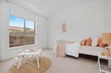 https://images.listonce.com.au/custom/160x/listings/32-clarkestown-avenue-mount-eliza-vic-3930/121/01479121_img_10.jpg?NBjC_OEnQgs