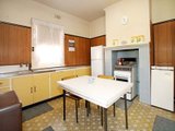 https://images.listonce.com.au/custom/160x/listings/32-clota-avenue-box-hill-vic-3128/061/01744061_img_05.jpg?VQ04ZLgIqX0