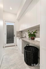 https://images.listonce.com.au/custom/160x/listings/32-corby-street-balwyn-north-vic-3104/449/01908449_img_13.jpg?iGG4bx7ltZE