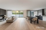 https://images.listonce.com.au/custom/160x/listings/32-davis-street-kew-vic-3101/707/01904707_img_06.jpg?tJKbBLcwq-k