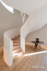 https://images.listonce.com.au/custom/160x/listings/32-davis-street-kew-vic-3101/707/01904707_img_31.jpg?s3At7xYqakk