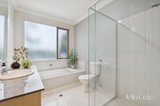 https://images.listonce.com.au/custom/160x/listings/32-fairview-avenue-croydon-north-vic-3136/270/01821270_img_14.jpg?8T17L3hLgFY