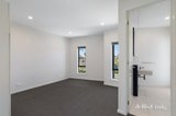 https://images.listonce.com.au/custom/160x/listings/32-gorge-road-south-morang-vic-3752/305/01609305_img_05.jpg?VEYpgpiLPOE