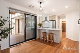 https://images.listonce.com.au/custom/160x/listings/32-huntingdon-avenue-bayswater-north-vic-3153/297/01771297_img_04.jpg?_eon67Wpc80