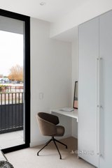 https://images.listonce.com.au/custom/160x/listings/32-kennedy-avenue-richmond-vic-3121/622/01718622_img_13.jpg?jLByLv7zwaU
