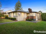 https://images.listonce.com.au/custom/160x/listings/32-larnook-crescent-mooroolbark-vic-3138/497/01526497_img_01.jpg?-1mKI0Tk468