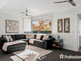 https://images.listonce.com.au/custom/160x/listings/32-larnook-crescent-mooroolbark-vic-3138/497/01526497_img_02.jpg?nfezY1G9Ka0