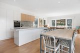 https://images.listonce.com.au/custom/160x/listings/32-lincoln-avenue-sorrento-vic-3943/250/01648250_img_09.jpg?fxZGuZisqsQ