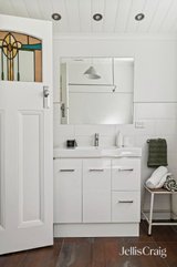 https://images.listonce.com.au/custom/160x/listings/32-linda-street-coburg-vic-3058/887/01815887_img_13.jpg?-SFqkGdkrQU