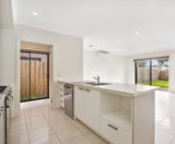 https://images.listonce.com.au/custom/160x/listings/32-linden-drive-keysborough-vic-3173/909/01780909_img_02.jpg?-Juwl6Qy16A