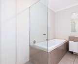 https://images.listonce.com.au/custom/160x/listings/32-linden-drive-keysborough-vic-3173/909/01780909_img_04.jpg?rDmKm4ZrATM
