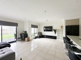 https://images.listonce.com.au/custom/160x/listings/32-linden-drive-keysborough-vic-3173/909/01780909_img_11.jpg?KoUhSVz03_U