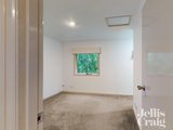 https://images.listonce.com.au/custom/160x/listings/32-maloney-street-kensington-vic-3031/017/01989017_img_07.jpg?rwknq9U00nY