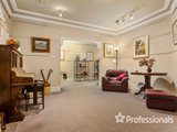 https://images.listonce.com.au/custom/160x/listings/32-maroondah-highway-healesville-vic-3777/681/01525681_img_05.jpg?4LBNS_V-uwc