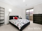 https://images.listonce.com.au/custom/160x/listings/32-mckelvie-court-glen-waverley-vic-3150/162/01661162_img_06.jpg?cKEx6WM2zl8