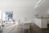 https://images.listonce.com.au/custom/160x/listings/32-mercer-road-armadale-vic-3143/781/01934781_img_06.jpg?0fGXR3zm08o