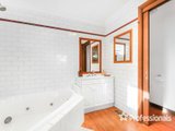 https://images.listonce.com.au/custom/160x/listings/32-mercia-avenue-the-basin-vic-3154/902/01525902_img_10.jpg?lhnbQdZwNHs