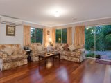 https://images.listonce.com.au/custom/160x/listings/32-moore-avenue-croydon-vic-3136/418/01524418_img_08.jpg?D-R1_WRODPI