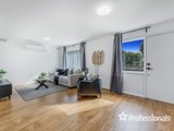 https://images.listonce.com.au/custom/160x/listings/32-morokai-grove-lilydale-vic-3140/962/01525962_img_03.jpg?tiEDSK7R8EU