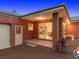 https://images.listonce.com.au/custom/160x/listings/32-neville-street-mooroolbark-vic-3138/943/01524943_img_13.jpg?t3m2Q8tBDQg