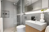 https://images.listonce.com.au/custom/160x/listings/32-newry-street-richmond-vic-3121/690/01164690_img_10.jpg?yKUHvoiOZdU