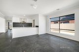 https://images.listonce.com.au/custom/160x/listings/32-parkland-drive-winter-valley-vic-3358/344/01643344_img_04.jpg?RzptEXK7Xw8