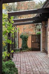 https://images.listonce.com.au/custom/160x/listings/32-porter-street-eltham-vic-3095/416/01903416_img_15.jpg?qFo-Z6hMERE