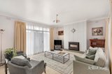 https://images.listonce.com.au/custom/160x/listings/32-riviera-road-avondale-heights-vic-3034/092/01816092_img_02.jpg?xNidxaG8SO4