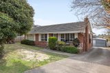 https://images.listonce.com.au/custom/160x/listings/32-rouke-street-lilydale-vic-3140/030/01514030_img_02.jpg?DXNZJTBuUCI