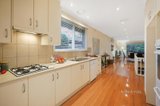 https://images.listonce.com.au/custom/160x/listings/32-sampson-drive-mount-waverley-vic-3149/838/01051838_img_03.jpg?CTkNFd1RN7o