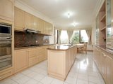 https://images.listonce.com.au/custom/160x/listings/32-stephens-street-balwyn-north-vic-3104/050/01744050_img_04.jpg?Mnme1brEi9U