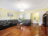 https://images.listonce.com.au/custom/160x/listings/32-sunhill-road-mount-waverley-vic-3149/261/00974261_img_02.jpg?mK8qxp8ynec