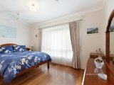 https://images.listonce.com.au/custom/160x/listings/32-sunhill-road-mount-waverley-vic-3149/261/00974261_img_05.jpg?tNDFdzDJJWo