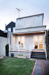 https://images.listonce.com.au/custom/160x/listings/32-tennyson-street-moonee-ponds-vic-3039/079/01006079_img_16.jpg?F-LmUbjC-JE